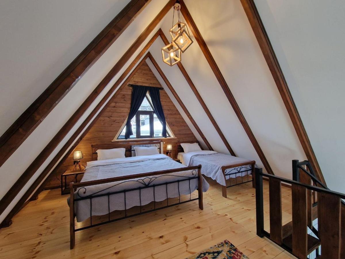 Kazbegi Hut Cottage エクステリア 写真
